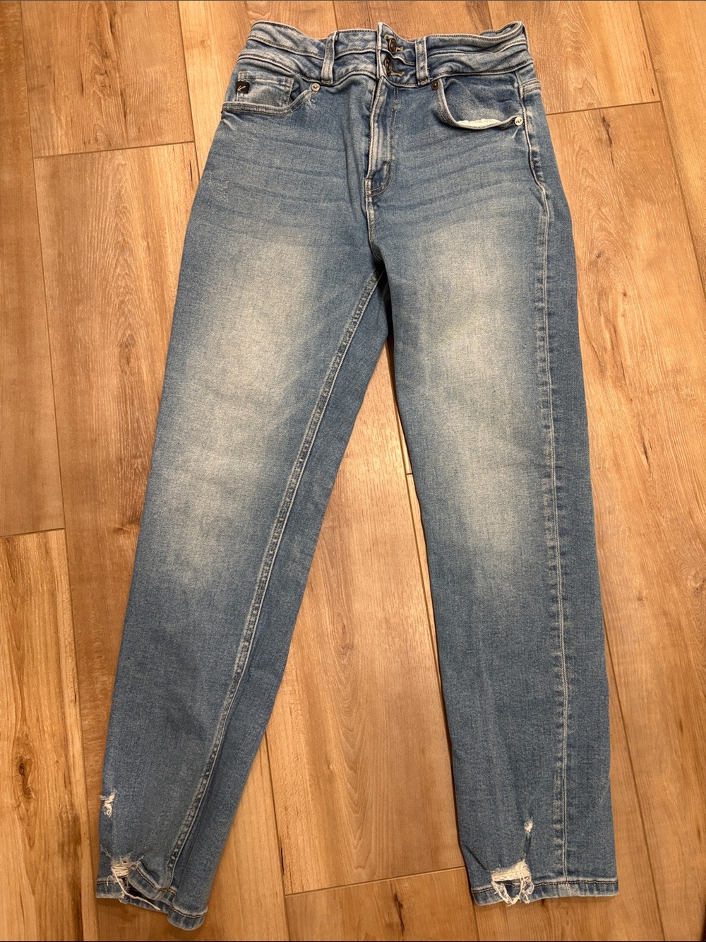 KanCan Women's Light Blue Washed Jeans